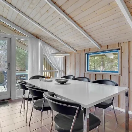 4 Bedroom Cozy In Romo 別荘