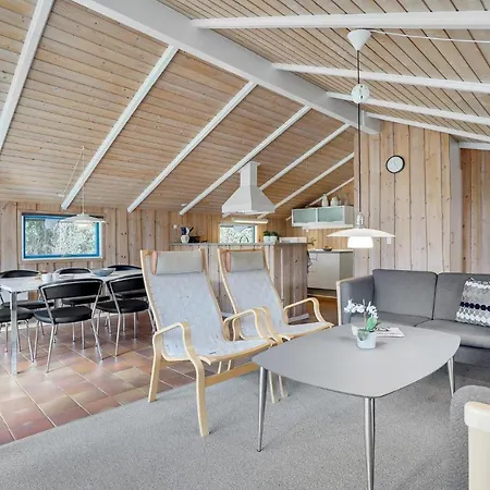 4 Bedroom Cozy In Romo 別荘 *